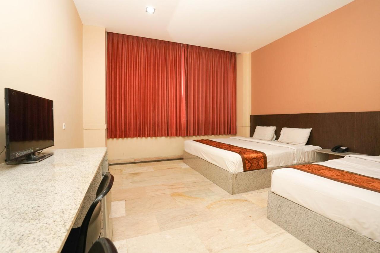 Avi Hotel Σουραμπάγια Εξωτερικό φωτογραφία