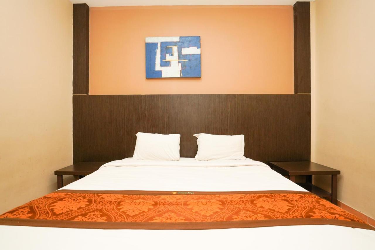 Avi Hotel Σουραμπάγια Εξωτερικό φωτογραφία