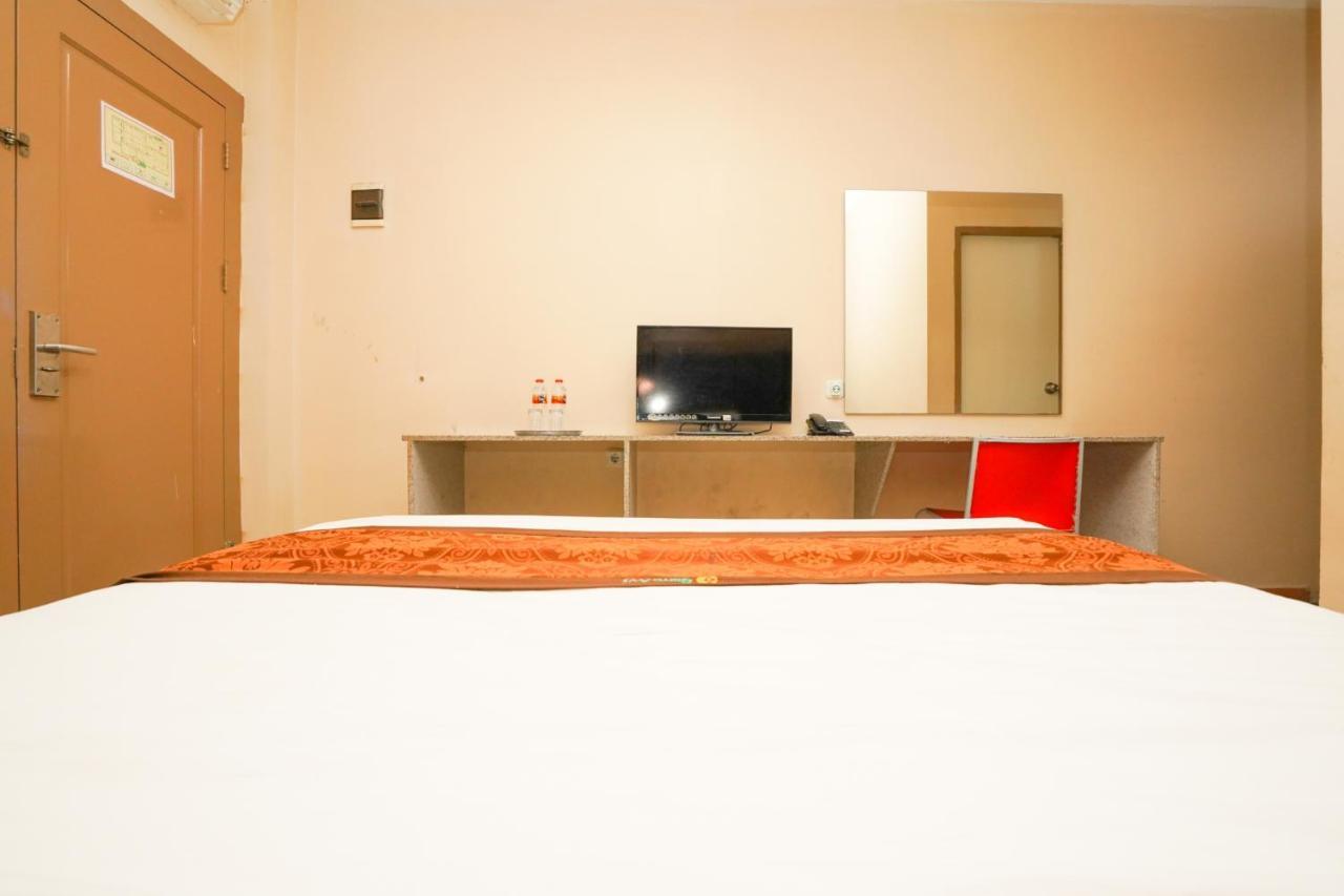 Avi Hotel Σουραμπάγια Εξωτερικό φωτογραφία