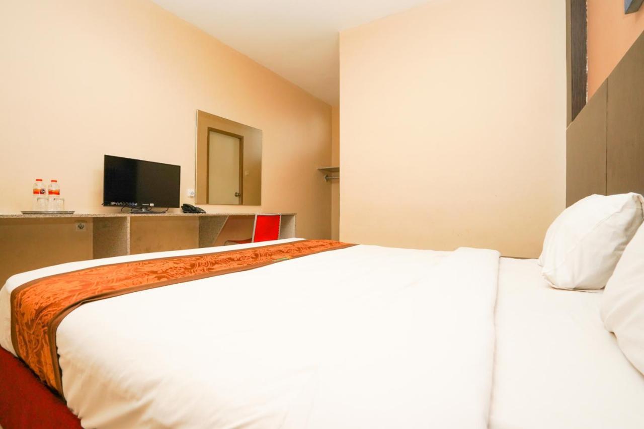 Avi Hotel Σουραμπάγια Εξωτερικό φωτογραφία